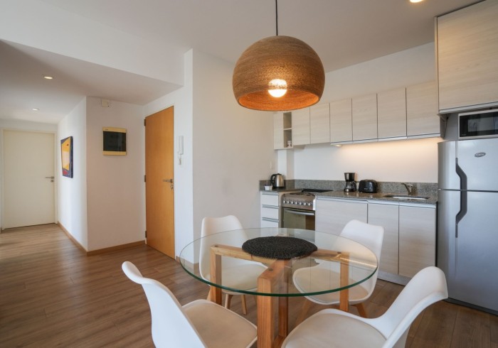 familiar monrosuites 22