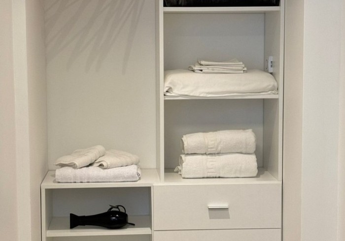 premium monroe suites 16